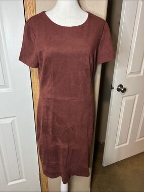 41 Hawthorn Short Sleeve Suede-Style Sheath Dress in Rust Brown